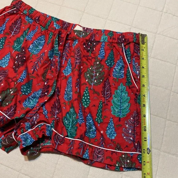 Printfresh Red and Green Leaf Pajama Set - Picture 15 of 16